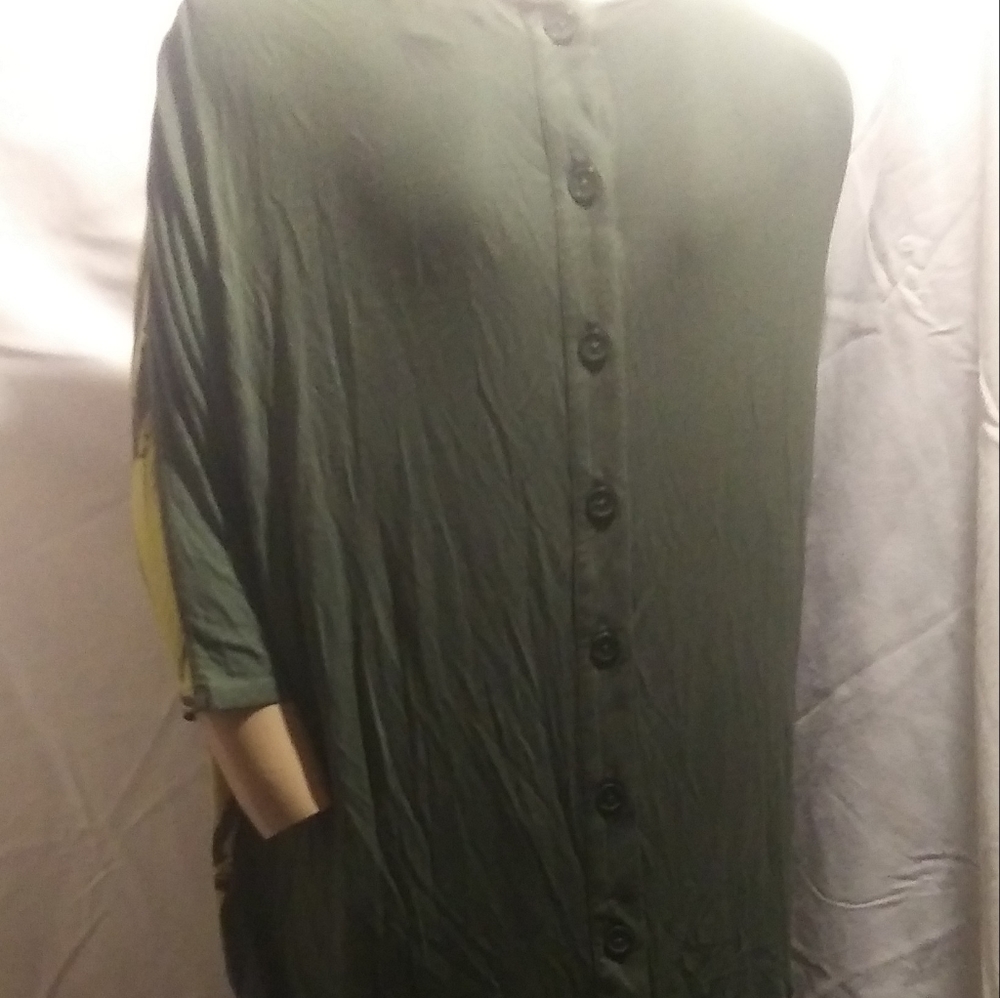 Blouse - Picture 2 of 3
